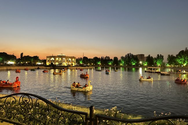 Tebriz’de Bir Göl, Bir Saray ve Sessizlik -Şah Gölü ve Kaçarlar Sarayı-